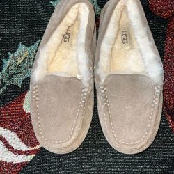 Ugg Slippers 