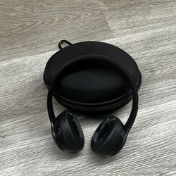 Beats Solo 3 Black With Case 