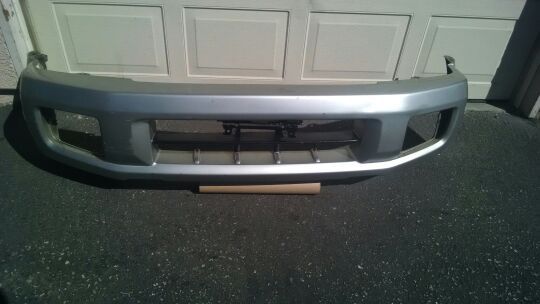 01-03 Infiniti QX4 Front Bumper Cover
