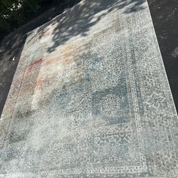 8 X 10 Rug Nearly New 