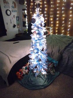 4.5 ft blue flocked tree