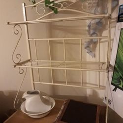 Kitchen Rack  Very gd Cond