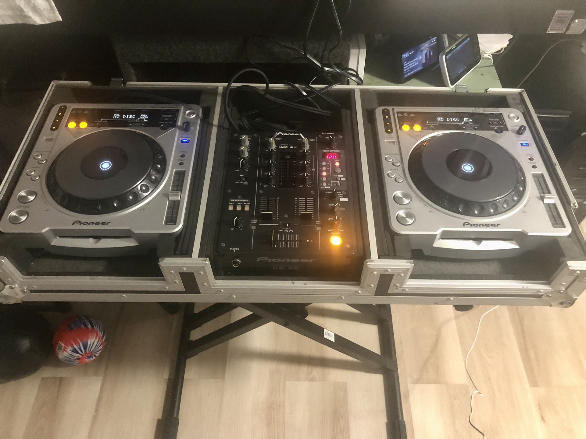 DJ SET UP 2 CDJ-800 MK2 1 DJM 400