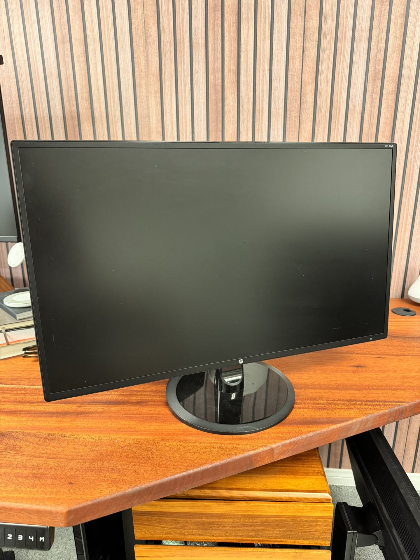 HP 27” Computer Monitor
