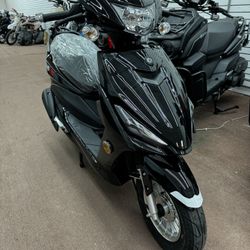 Brand New Viper 150cc Gas Scooter