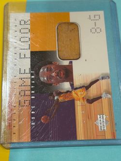 Kobe Bryant Upper Deck Hardcourt Floor Relic Card