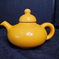 Tea Pot Hayhoe Canada Flowerdale 3320 Beuceware
