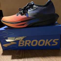 Brooks Size 8 Men 