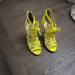 Bright Yellow  Heels👠 