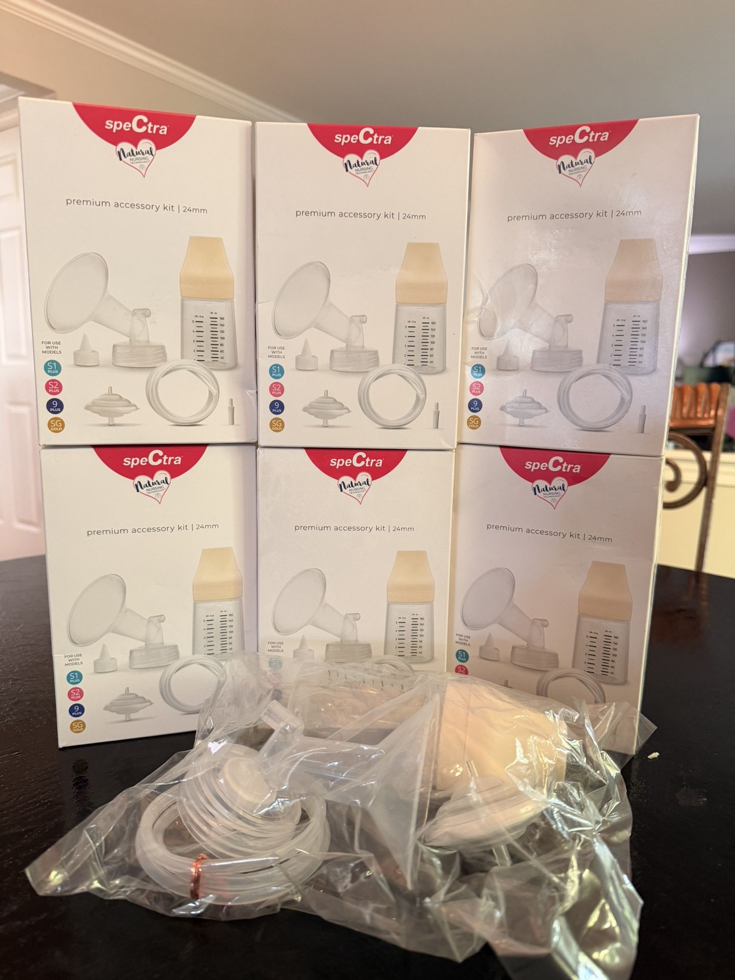 New in Box, Spectra Flange Kit, Premium Accessory Kit 24mm Clear