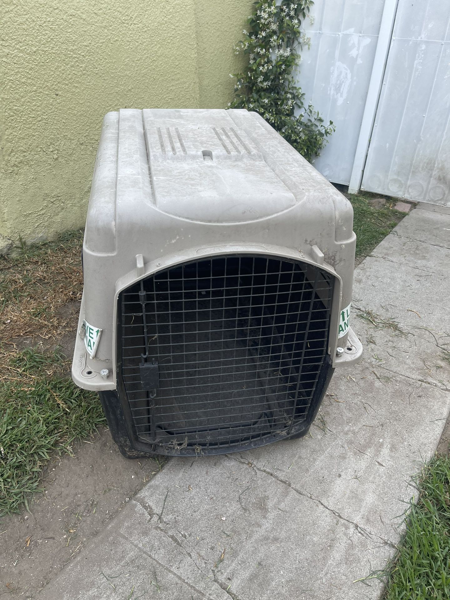 Dog Travel Kennel/crate 
