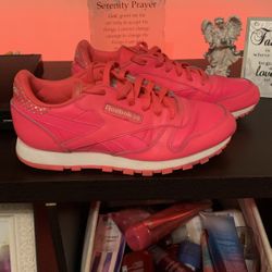 Reebok Classic Hot Pink Size 6.5 Kids