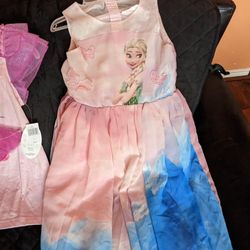 Disney Frozen Elsa Dress. H&M.  Fits Like Size 8 Probably 