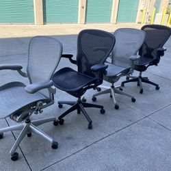 Herman Miller/ Classic Aeron Chairs Size C