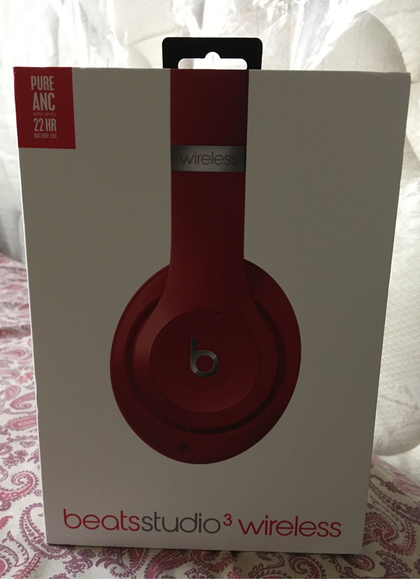 Apple Beat Studio 3 wireless New Red