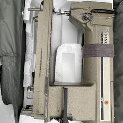 Singer Industrial Sewing Machine 