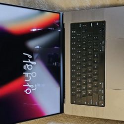 M1 Macbook Pro 16"