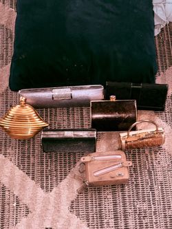 Lot Of 7 Women’s Metallic Evening Purses & Wristlets In As Is Condition. Please Check Description Below