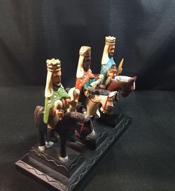 COLLECTORS ITEM. Fine Art Sculpture : Wood Carved, Tres Reyes Magos, Three Wise Men. Artwork by Artist: Domingo Orta Jr.