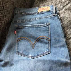 524 Levi’s Sz 11