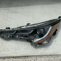 Toyota Corolla Headlight 