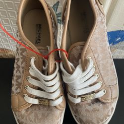 MK 13 Tan Pattern Sneakers