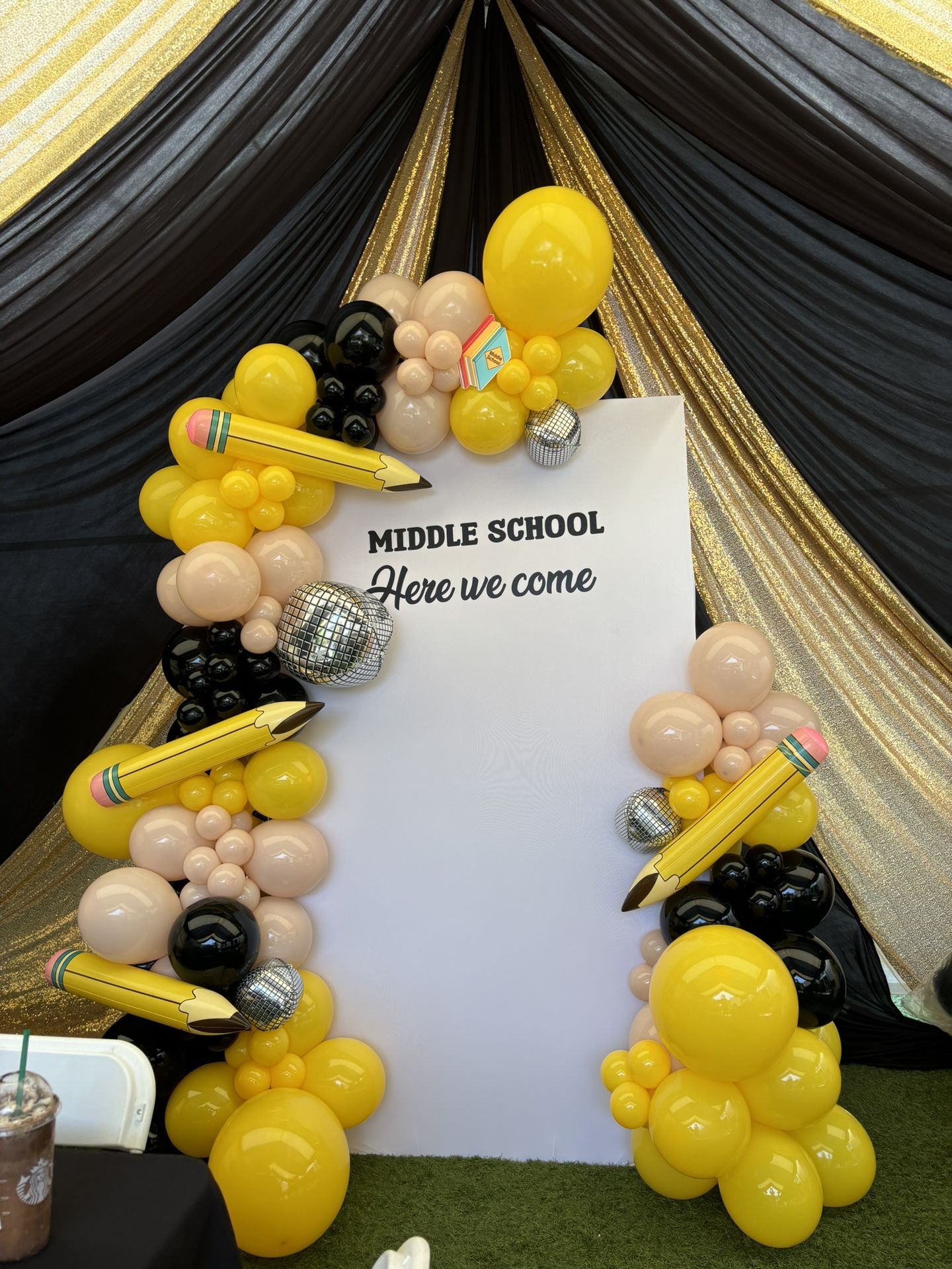 Backdrop With Balloon Garland