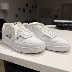 Nike Valentines