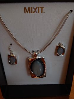 NIB Mixit Necklace & Earring Set Tone Double Rope Chain Blue/Gray Stones