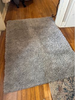 TARGET GREY SHAG RUG 4 Ft x 5 1/2 ft