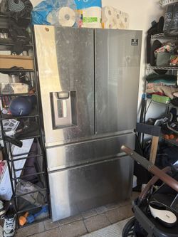 Samsung Fridge $200