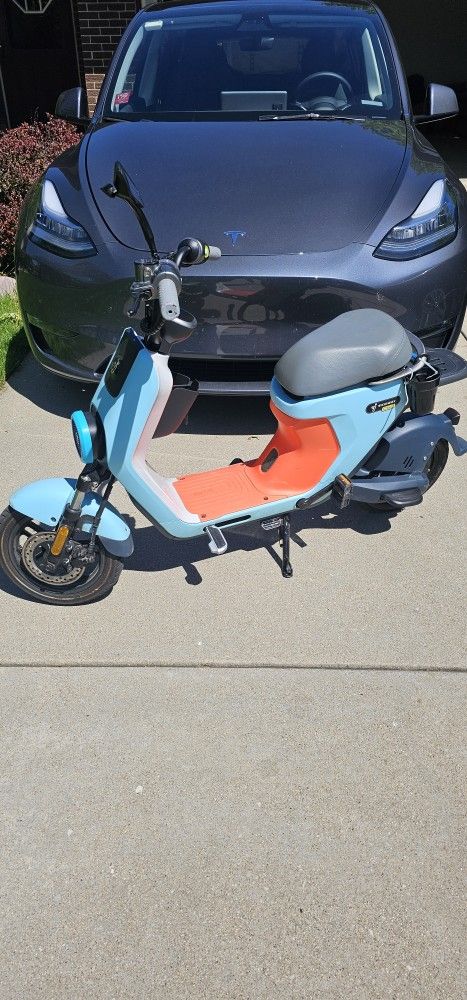 2021 Segway Moped C80