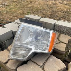 2013 Ford F150 Headlight Assembly 