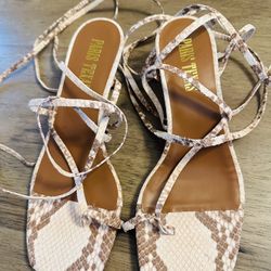 GUCCI SHOES SIZE 71/2 PERFECT CONDITION REGULAR PRICE ITS $1090 Firm Price AUTHENTIC SHOES 