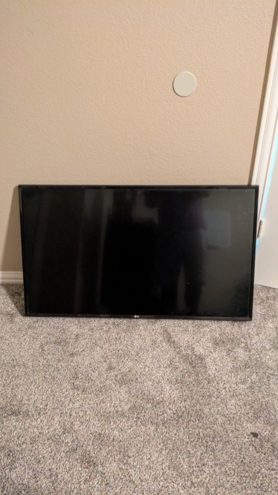 42 Inch LG Smart TV