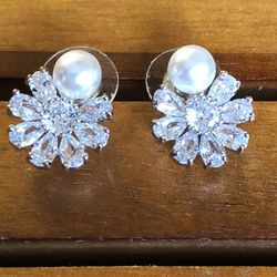 Beautiful gold plated studs