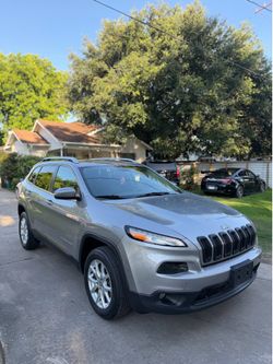 Jeep Cherokee latitud