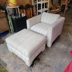 Mid Century Modern Lounge Chair and Ottoman 