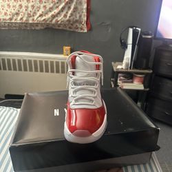 Air Jordan 11 Cherry