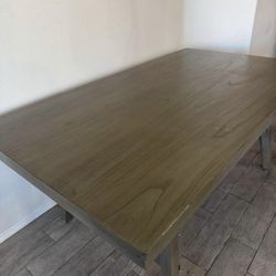Dining table + Chairs