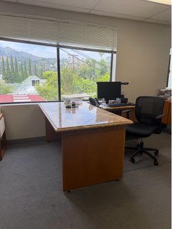 Office Chair and Table