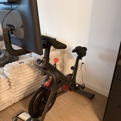 Peloton Bike+