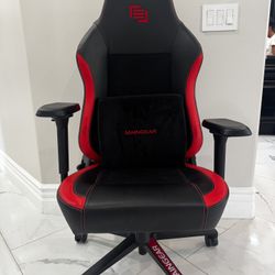 MAINGEAR FORMA R Nero Gaming Chair red/black