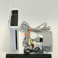 Wii Bundle GameCube Compatible 70 OBO