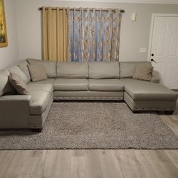 Sectional Couch 