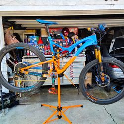 Customer 29 Enduro Mountain Bike