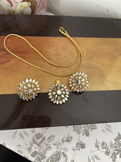 Gold Plated Necklace With Earrings Brand New Pick Up Raseda And Vanowen 