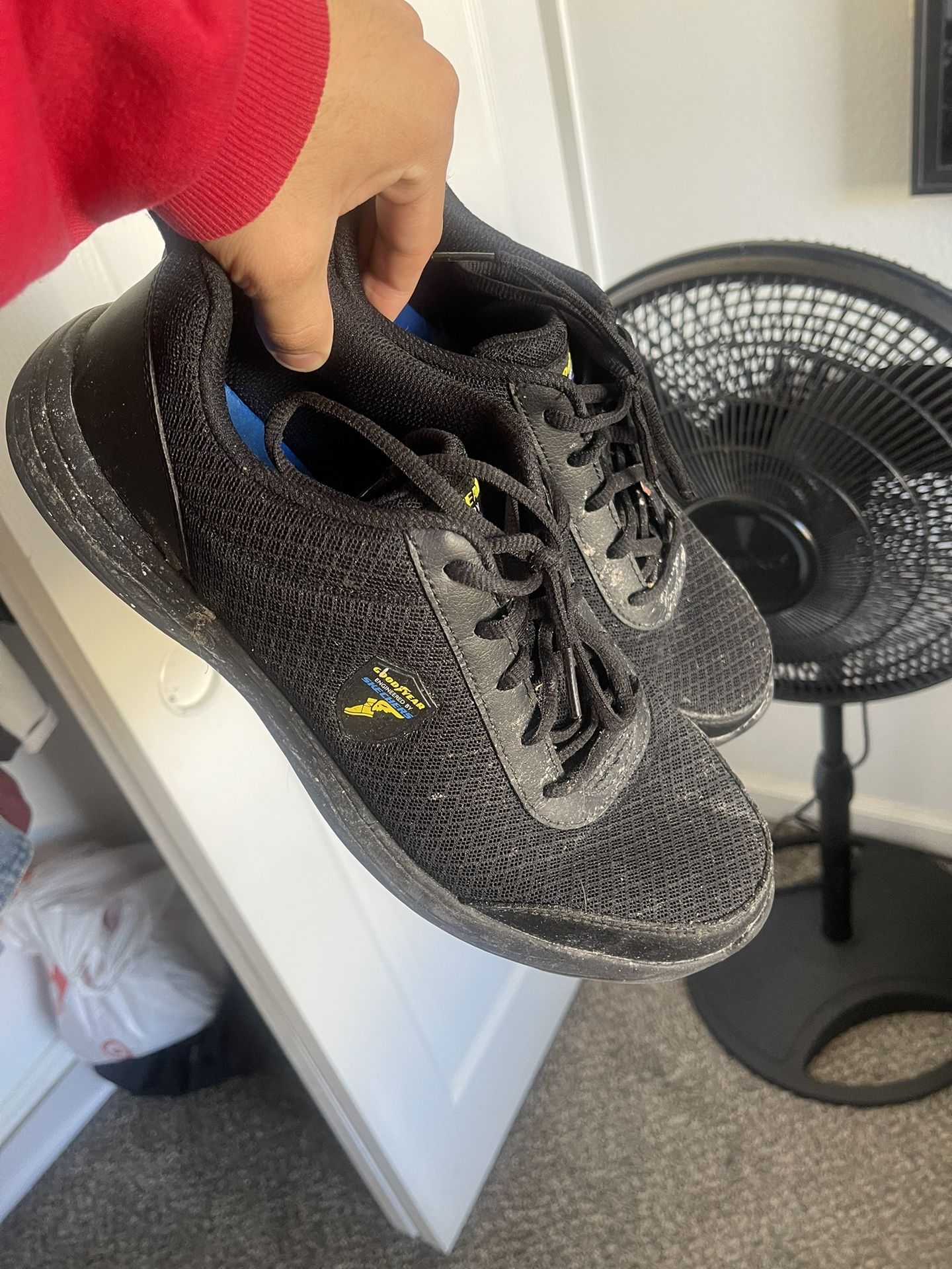 Popeyes Worker Shoes