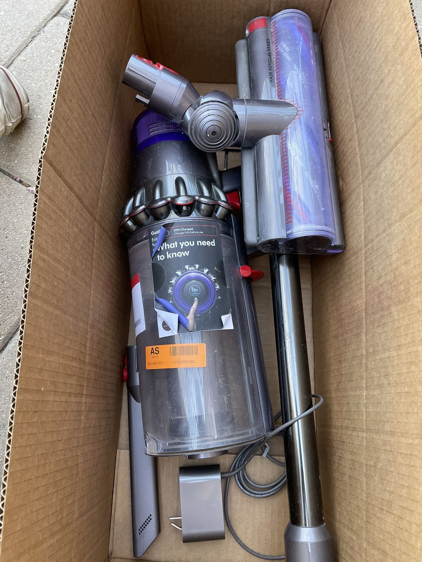 DYSON OUTSIZE IRON CORDLESS STICK VACUUM CLEANER