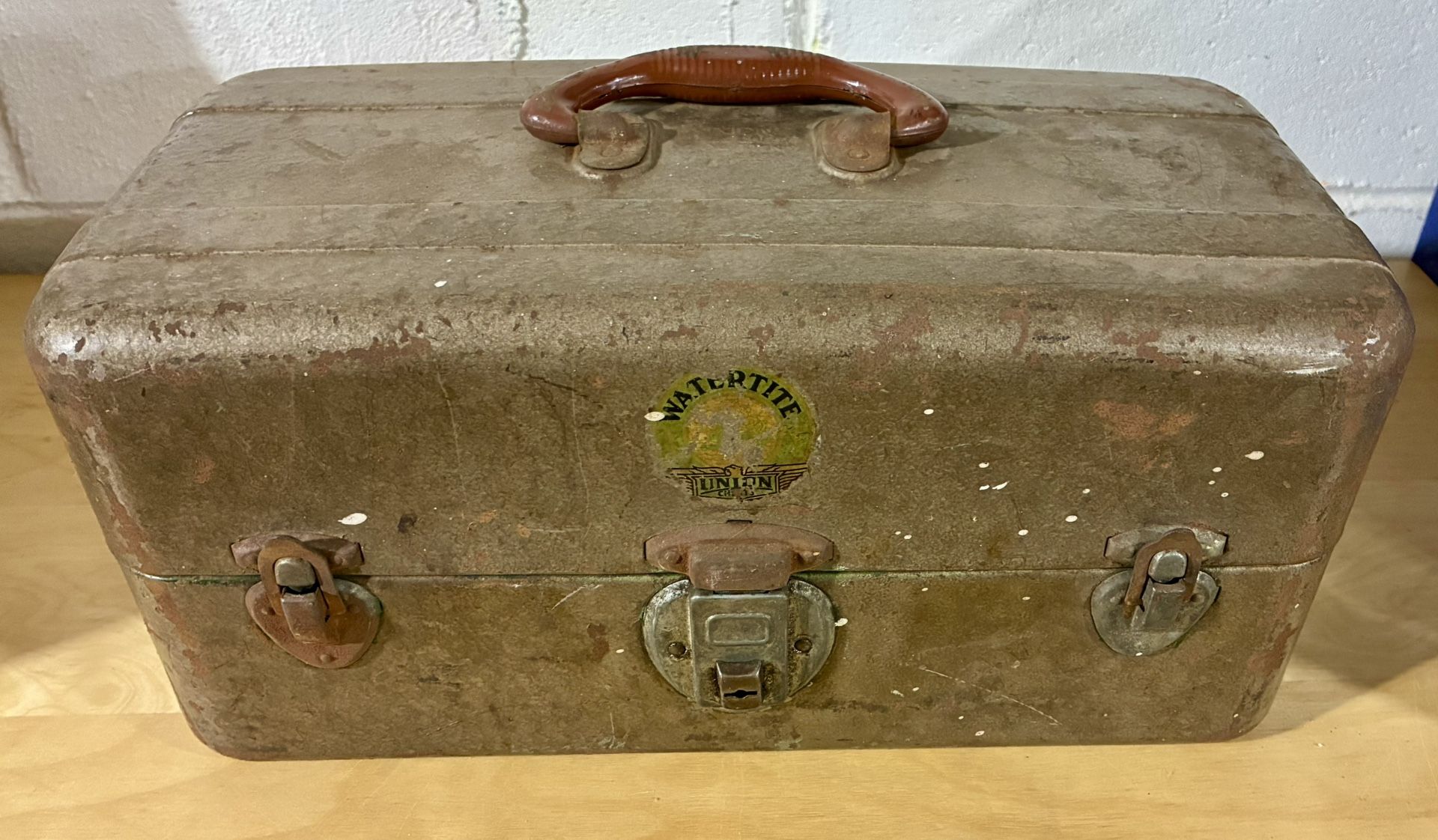 Vintage Watertite Union Steel Chest Brown Tackle Box Tool Utility Made in USA